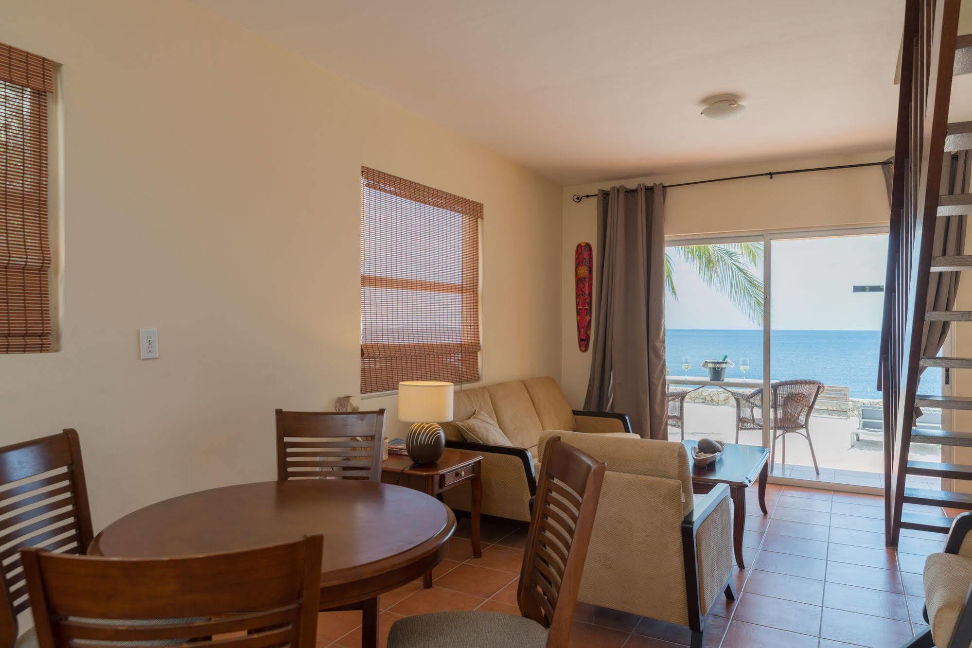 Lagun Blou Dive And Beach Resort Exterior foto
